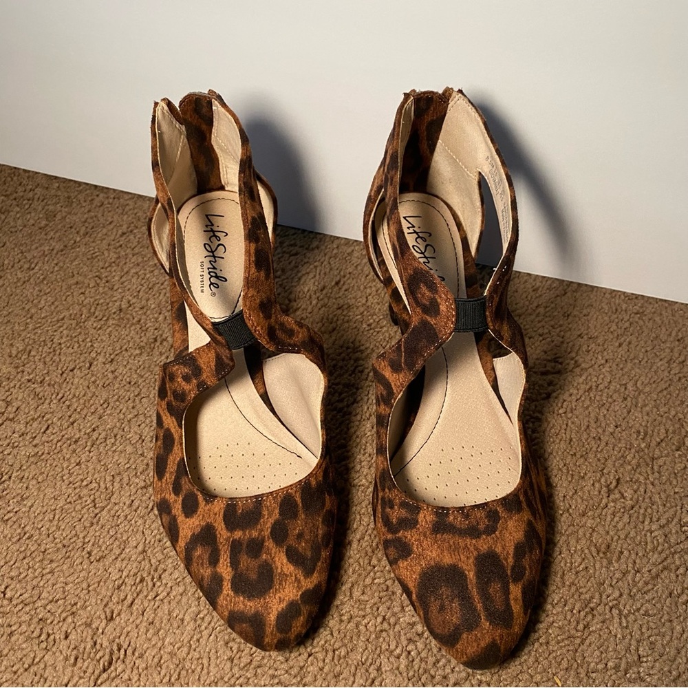 Life Stride soft system Leopard Print Heels